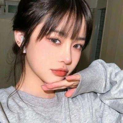 橙色女孩